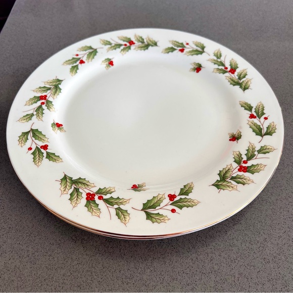 Vintage 90s World Bazaars Holly Berry Ivory White 2 Holiday Dinner Plates - Picture 4 of 15